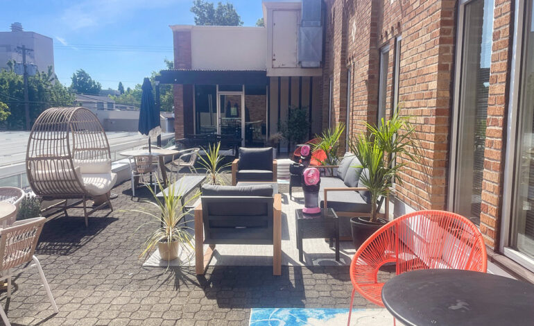 VIDA Coworking's outdoor patio for members